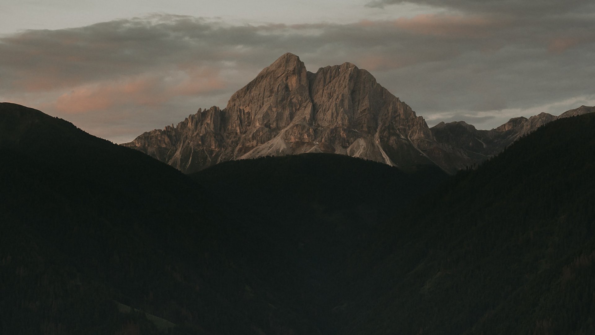 Wedding location in South Tyrol: Hire Herol. Wedding location in South Tyrol: Hire Herol.