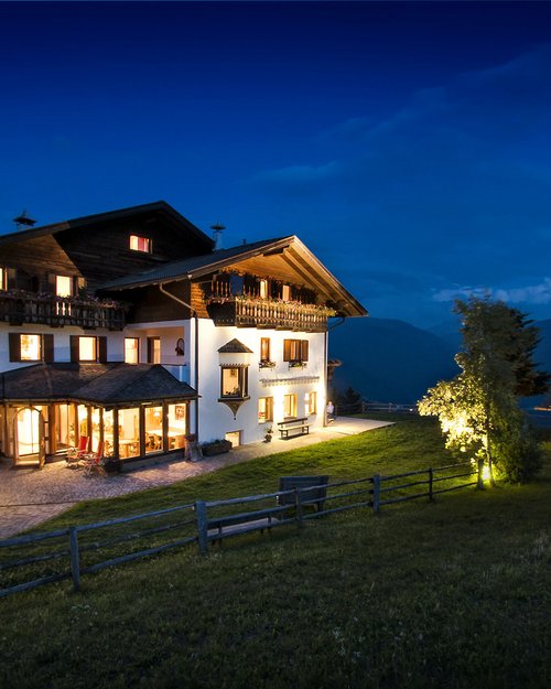 Mountain chalet in South Tyrol: It doesn’t get any cosier! Mountain chalet in South Tyrol: It doesn’t get any cosier!
